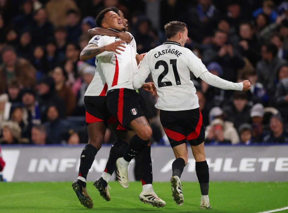 足总杯-塞梅尼奥首秀传射 曼城10-1埃克塞特城晋级