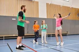 《荒野迷城》X首汽约车，新年集结，出行守护