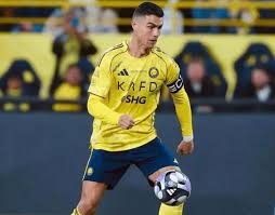 掘金遗憾失利，威少14+5+10，最后10秒未登场，穆雷与特里击掌致敬